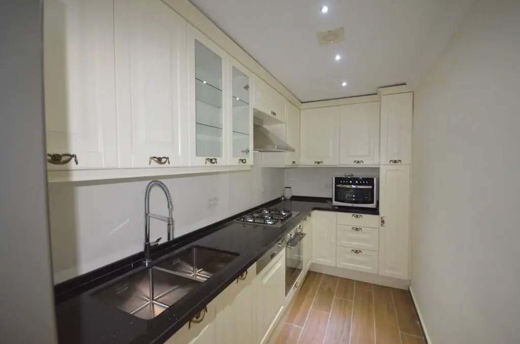 Fitted kitchen